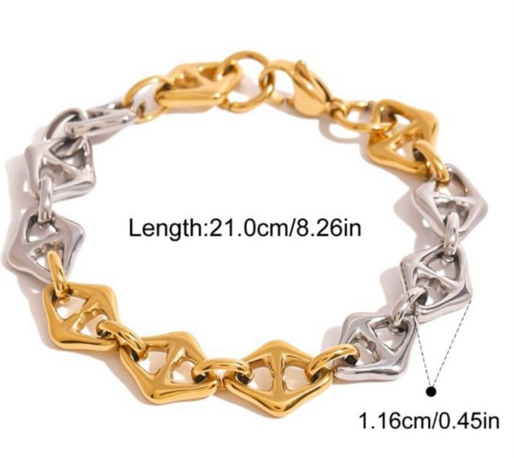 Bicolor Interlinked Bracelet