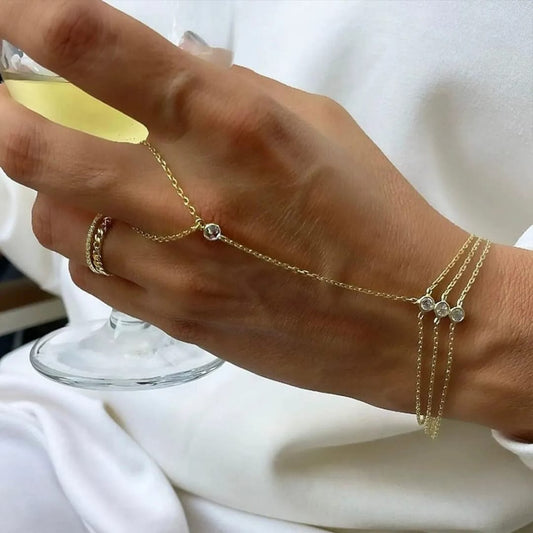 Lara Chain New Arrivals – ALEET